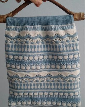 Borsa in maglia fatta a mano con manici in bambu'