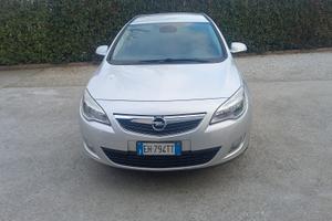opel astra j 1400 benzina