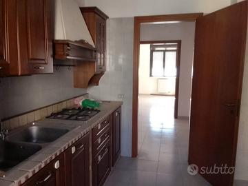 Q.re Paolo VI-P.za Tedesco Libero 4 vani