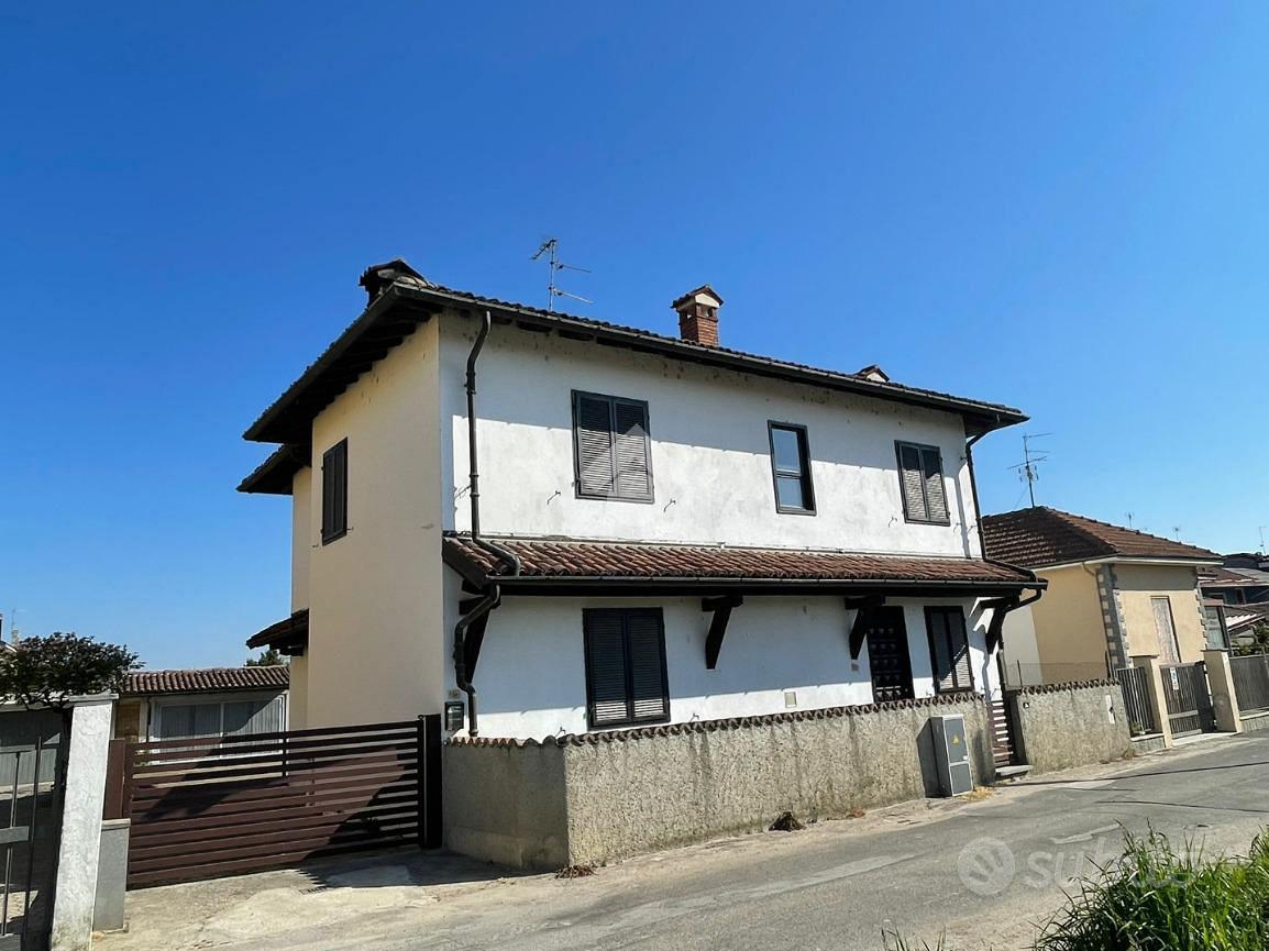 VILLA SINGOLA A NOVARA