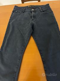 Pantaloni taglia 46