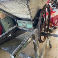 RARA ANTICA PIGIATRICE MANUALE IN LEGNO E GHISA