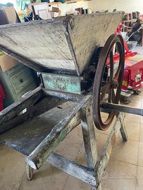 RARA ANTICA PIGIATRICE MANUALE IN LEGNO E GHISA