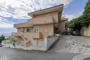 Immobile in asta di 105 m² con 3 locali e box auto