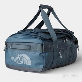 North face base Camp Voyager 42 l