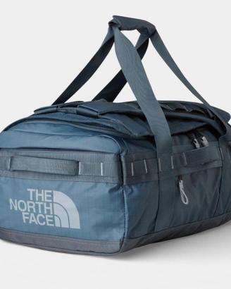 North face base Camp Voyager 42 l
