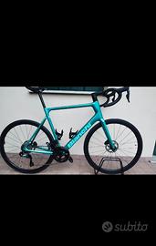 Bici da corsa Bianchi Sprint Shimano 105 di2