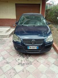 Volkswagen Polo blu 4 serie