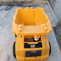 Camion cat giocattolo 