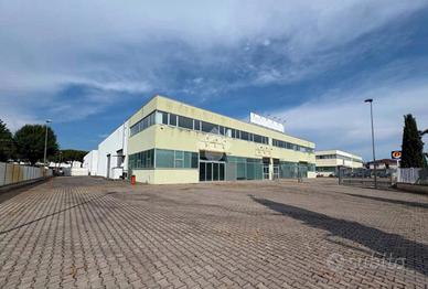 NEGOZIO A FIGLINE E INCISA VALDARNO