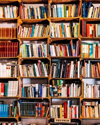 centinaia di libri copertina rigida + enciclopedie