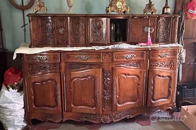 Mobile in stile provenzale, legno massello di noce