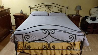 Letto in vero ferro battuto, tondino pieno