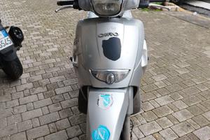 Scooter  Aprilia scarabeo 250