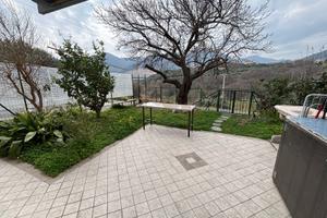 Boissano 4 km dal mare mono con giardino