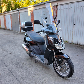 Aprilia sportcity 250 scooter