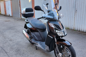 Aprilia sportcity 250 scooter