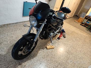 moto  Ducati Monster s2r800