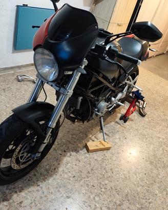 moto  Ducati Monster s2r800