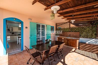 TRILOCALE CON POSTO AUTO E CORTE