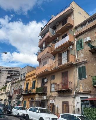 MONOLOCALE A PALERMO