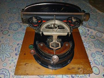macchina da scrivere geniatus del 1927