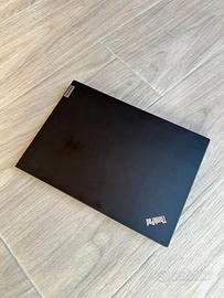 Computer Lenovo praticamente nuovo / prezzo tratta
