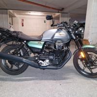Moto Guzzi V7 Stone Centenario