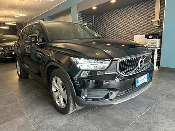 Volvo XC40 D4 AWD Geartronic Momentum 2020