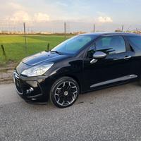 Ds DS3 3 1.2 VTi 82 Just Black full optional