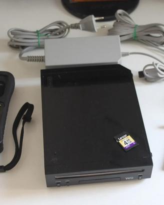 Nintendo Wii con card 4 giga e giochi