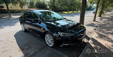 Opel Insignia GrandSport 1.6cdti fari LED Matrix