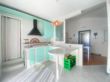 2 LOCALI A CASERTA