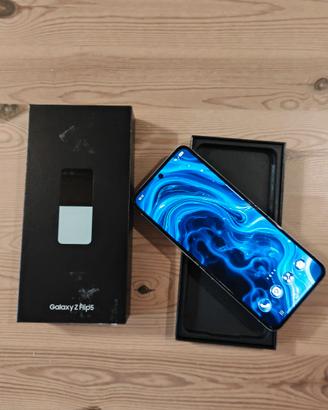 Samsung Flip Z 5 (più A12 omaggio)