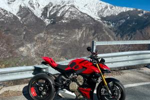 Dicati streetfighter v4s 2024