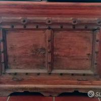 Mobile tv con anta apribile