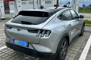 Ford Mustang Mach e extended range 294 cv