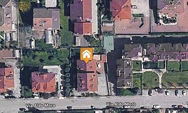 Immobile in asta di 310 m² con più di 5 locali a C