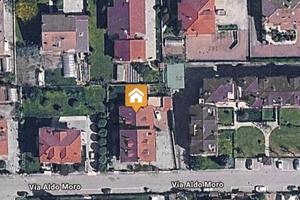 Immobile in asta di 310 m² con più di 5 locali a C