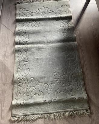 Tappeto grigio