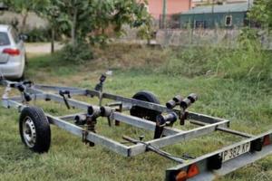 Carrello per varo e alaggio barca fini a 6.00 m