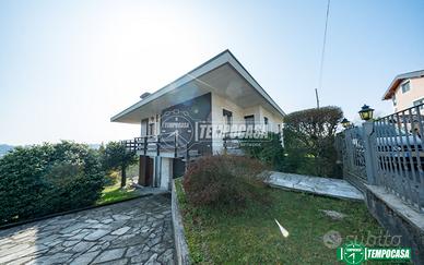 VILLA CON GIARDINO A PARUZZARO