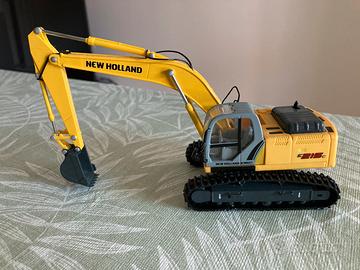 Modellino escavatore New Holland Kobelco