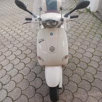 Vespa et4 150