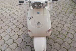 Vespa et4 150
