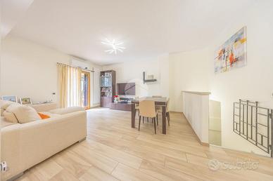 4 LOCALI A MONTEROTONDO