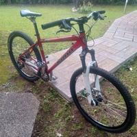 Bicicletta Kona in alluminio da 26