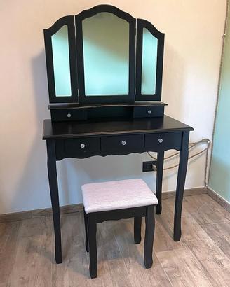 Toeletta trucco con sgabello 