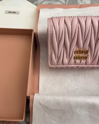 Portafoglio miu miu nuovo
