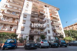 Ampio Trivani con Posto Auto Condominiale - Zona L